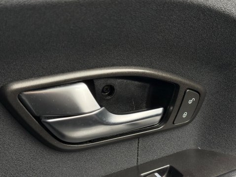 Land Rover Range Rover Evoque 2.2 SD4 Pure Auto 4WD Euro 5 (s/s) 5dr 73