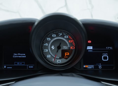 Ferrari GTC4 Lusso V12 TAILOR MADE 26