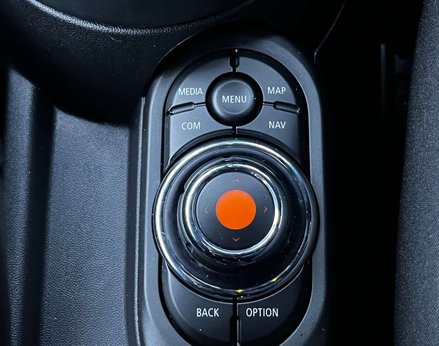 Mini Hatch 1.5 Cooper Sport Auto 3dr 57