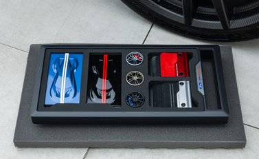 Ford GT Carbon Series 64