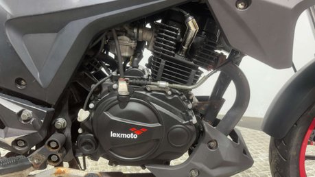 Lexmoto ZSX 2016 8K RUNNING SPORTS BIKE PROJECT BIKE SPARES OR REPAIR 125CC 13