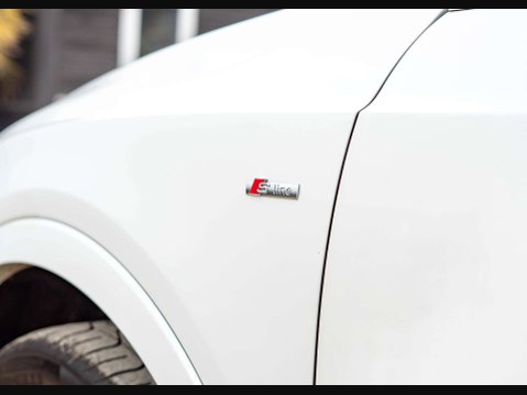 Audi Q3 2.0 Q3 S Line+ TDI Quattro 4WD 5dr 14
