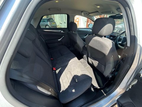 Ford Mondeo 2.0 TDCi Titanium Euro 5 5dr 26