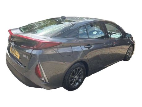 Toyota Prius 1.8 VVT 8.8kWh Business Edition Plus Hatchback 5dr Petrol Plug-in Hybrid CV 4