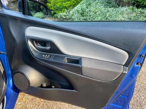 Toyota Yaris 1.5 VVT-i Icon Tech Hatchback 5dr Petrol CVT Euro 6 (111 ps) 54
