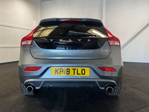 Volvo V40 2.0 V40 R-Design Pro D3 Auto 5dr 8