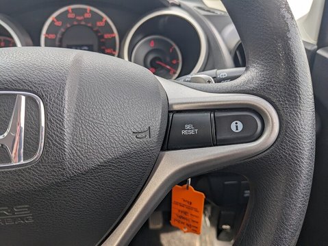 Honda Jazz I-VTEC ES I-SHIFT 22