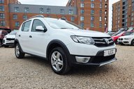 Dacia Sandero Stepway LAUREATE TCE.. 1 OWNER FROM NEW.. SERVICE HISTORY.. A/C.. STUNNING EXAMPLE 7
