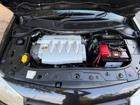 Renault Megane 1.6 VVT Oasis 5dr 15