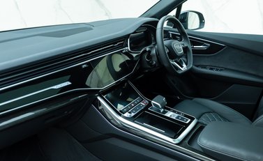 Audi SQ7 BLACK EDITION 20