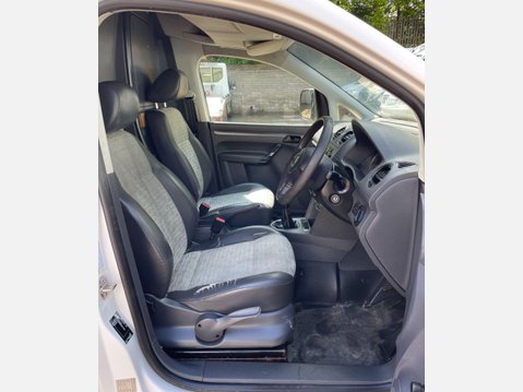 Volkswagen Caddy Maxi 1.6 TDi C20 Maxi FWD 5dr 23