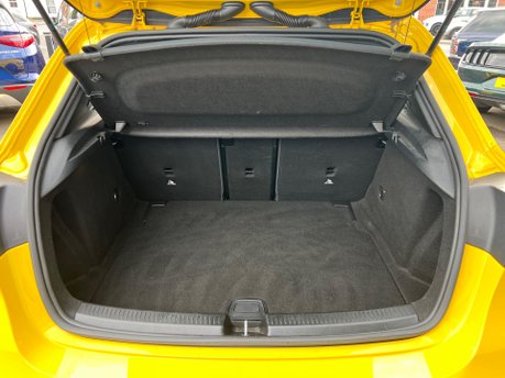 Mercedes-Benz A Class 2.0 A35 AMG (Premium Plus) Hatchback 5dr Petrol DCT 4MATIC Euro6 (306ps) 14
