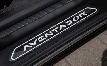 Lamborghini Aventador SV LP 750-4 Roadster 25