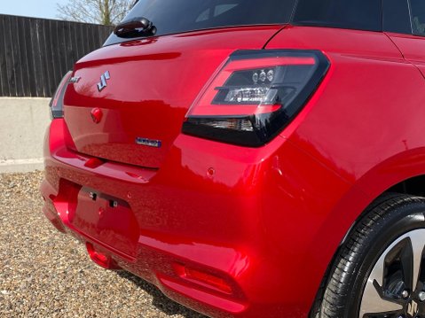 Suzuki Swift 1.2 MHEV Ultra ALLGRIP Euro 6 (s/s) 5dr 17