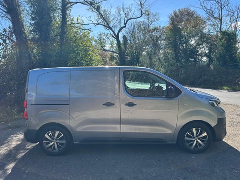 Toyota Proace Icon Premium 6
