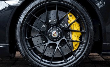 Porsche 911 (991.2) Turbo S 10