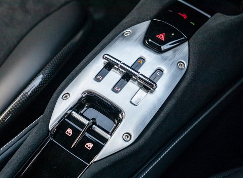 Ferrari SF90 Stradale 18