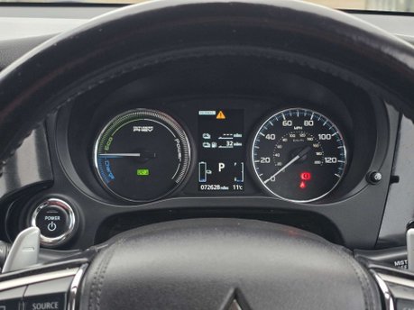 Mitsubishi Outlander 2.0h 12kWh GX5h SUV 5dr Petrol Plug-in Hybrid CVT 4WD Euro 6 (s/s) (200 ps) 33