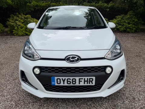 Hyundai i10 1.2 Premium SE Euro 6 5dr 8