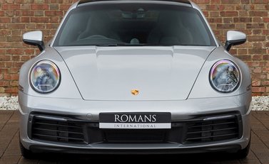 Porsche 911 Carrera 4S (992) 4
