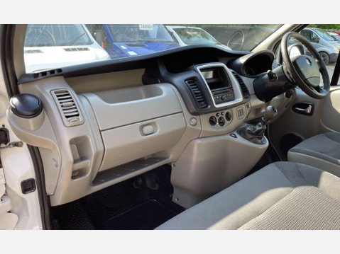 Vauxhall Vivaro 2.0 2900 CDTi Sportive Panel Van 4dr Diesel Manual FWD L3 (195 g/km, 113 bh 32
