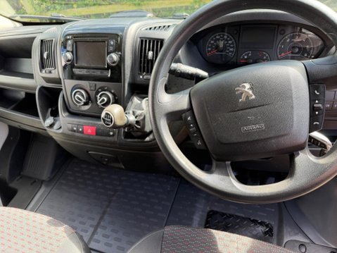 Peugeot Boxer 2.0 BlueHDi 335 Built for Business Low Floor Luton 4dr Diesel Manual L3 Eur 11