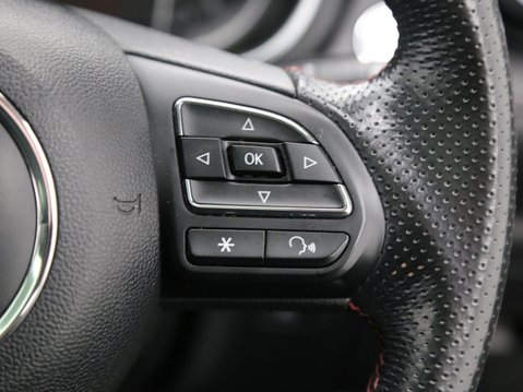 MG HS 1.5 T-GDI Exclusive Euro 6 (s/s) 5dr 12