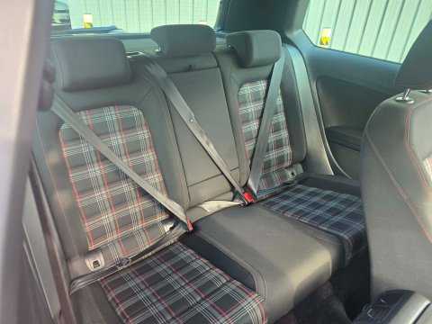 Volkswagen Golf GTI LAUNCH 7