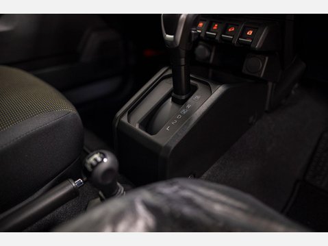 Suzuki Jimny Sierra ALLGrip SUV 1.5 Euro 6 (101 ps) 29