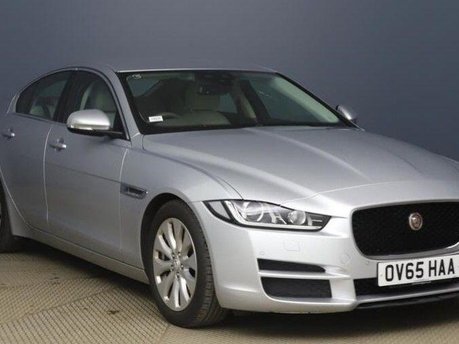 Jaguar XE 2.0d Portfolio Saloon 4dr Diesel Auto Euro 6 (s/s) (163 ps) 1