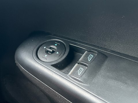 Ford Transit Courier LIMITED 36