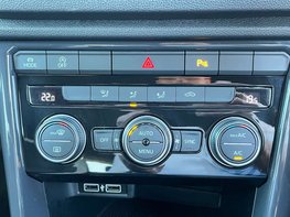 Volkswagen T-Roc 1.5 T-Roc SEL TSi Evo 5dr 53