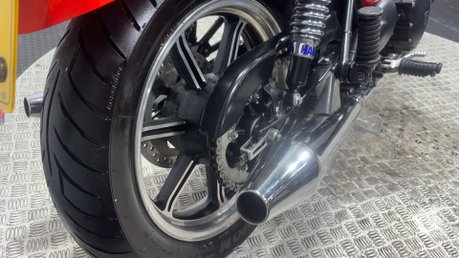 Triumph Bonneville SE 2013 7K NEW MOT INCREDIBLE CONDITION CUSTOM NAKED BIKE 865CC 30