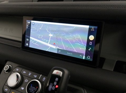 Land Rover Defender 110 X-Dynamic S D250 17