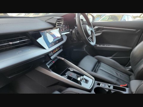 Audi A3 TFSI S LINE MHEV 11