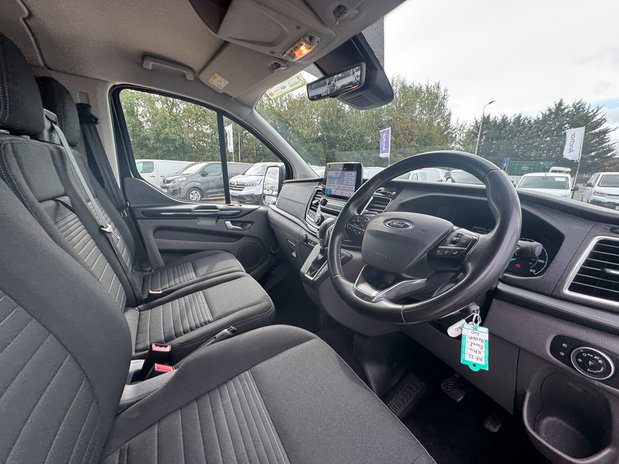 Ford Transit Custom Crew Cab [SOLD MT] AUTO SWB L1H1 Low Roof Limited 320 Air Con Alloys Sensor 19