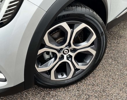 Renault Captur 1.6 Captur Techno E-Tech PHEV Auto 5dr 3