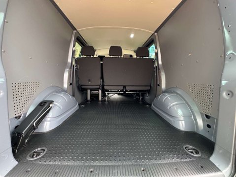 Volkswagen Transporter 2.0 Transporter T32 Highline TDI 4Motion 4WD 6