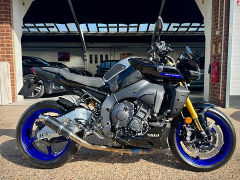 Yamaha MT-10 1000 SP Hyper-naked Euro 5 5