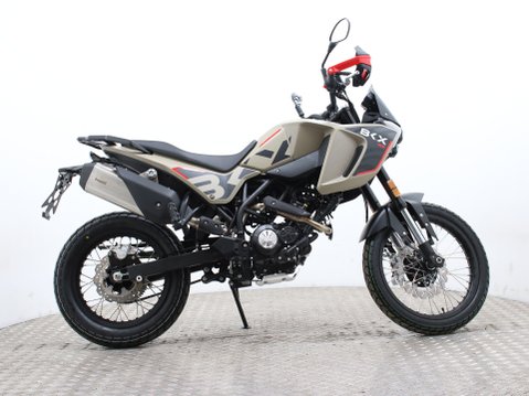 Benelli BKX 125 2