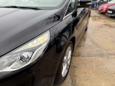 Ford S-Max 2.0 S-Max Titanium TDCi Auto 5dr 29