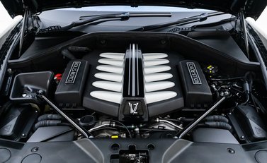 Rolls-Royce Dawn Black Badge 32