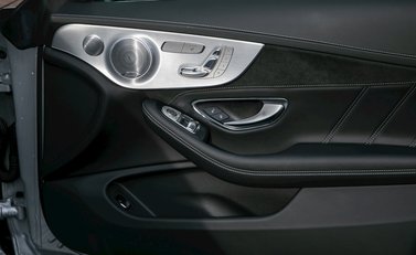 Mercedes-Benz C Class C63 Coupe 19