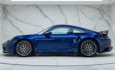 Porsche 911 Turbo (992) 5