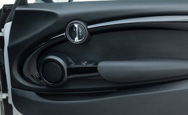 Mini Hatch John Cooper Works Challenge 21