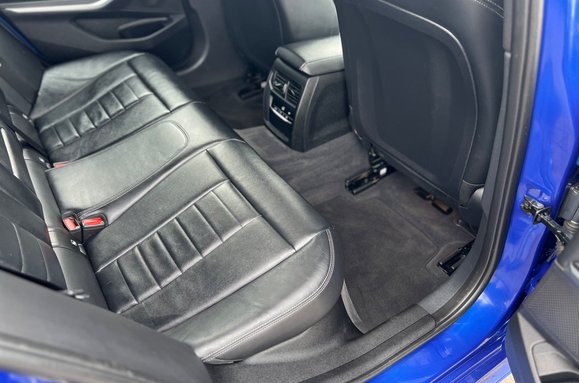 BMW 3 Series 330E M SPORT 29