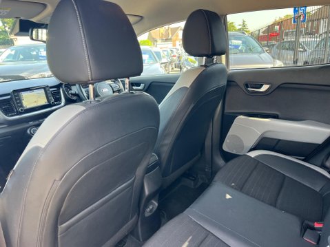 Kia Stonic 1.0 T-GDi 3 Euro 6 (s/s) 5dr 27