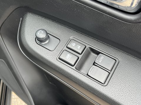 Suzuki Ignis 1.2 Dualjet 12V Hybrid SZ-T 5dr 19