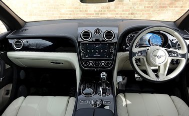 Bentley Bentayga First Edition 19