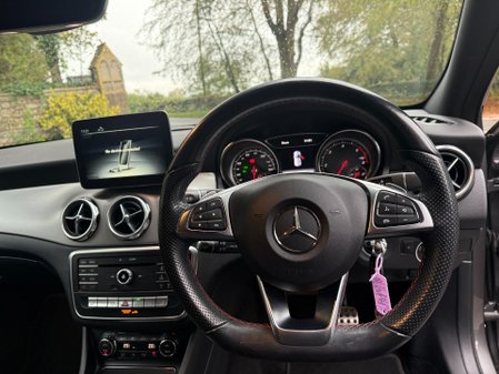 Mercedes-Benz GLA Class GLA 200 D AMG LINE PREMIUM 32
